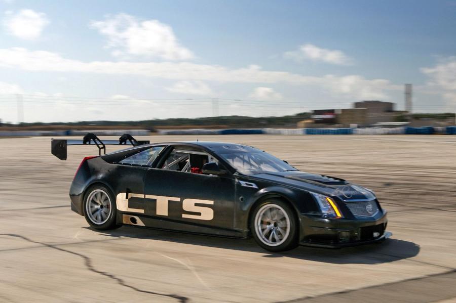 Cadillac CTS-V Coupe SCCA Race Car 2011 года  (фото 11 из 26)